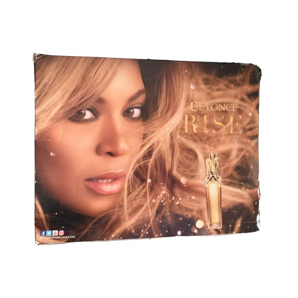 Beyonce Rise Gift Set | 3 Pieces | 2.5oz - Picture 3 of 4